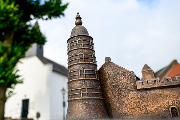 Close up of the model on the square of Stevensweert